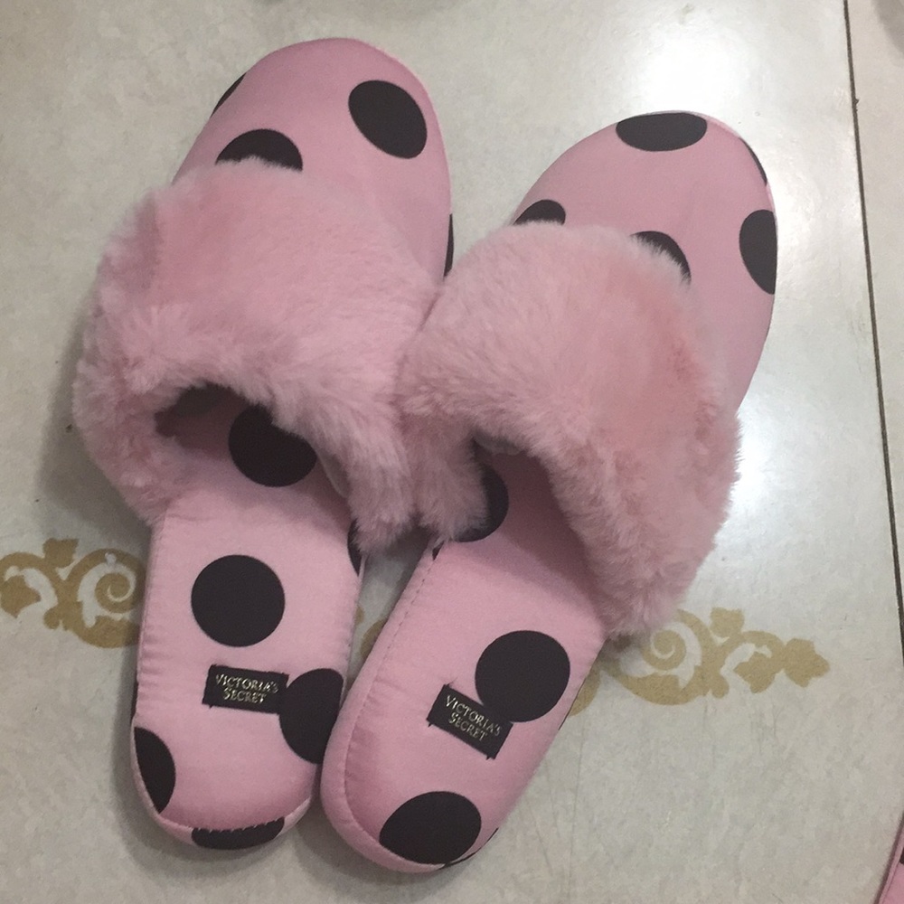 Victoria’s secret satin pink and black slippers